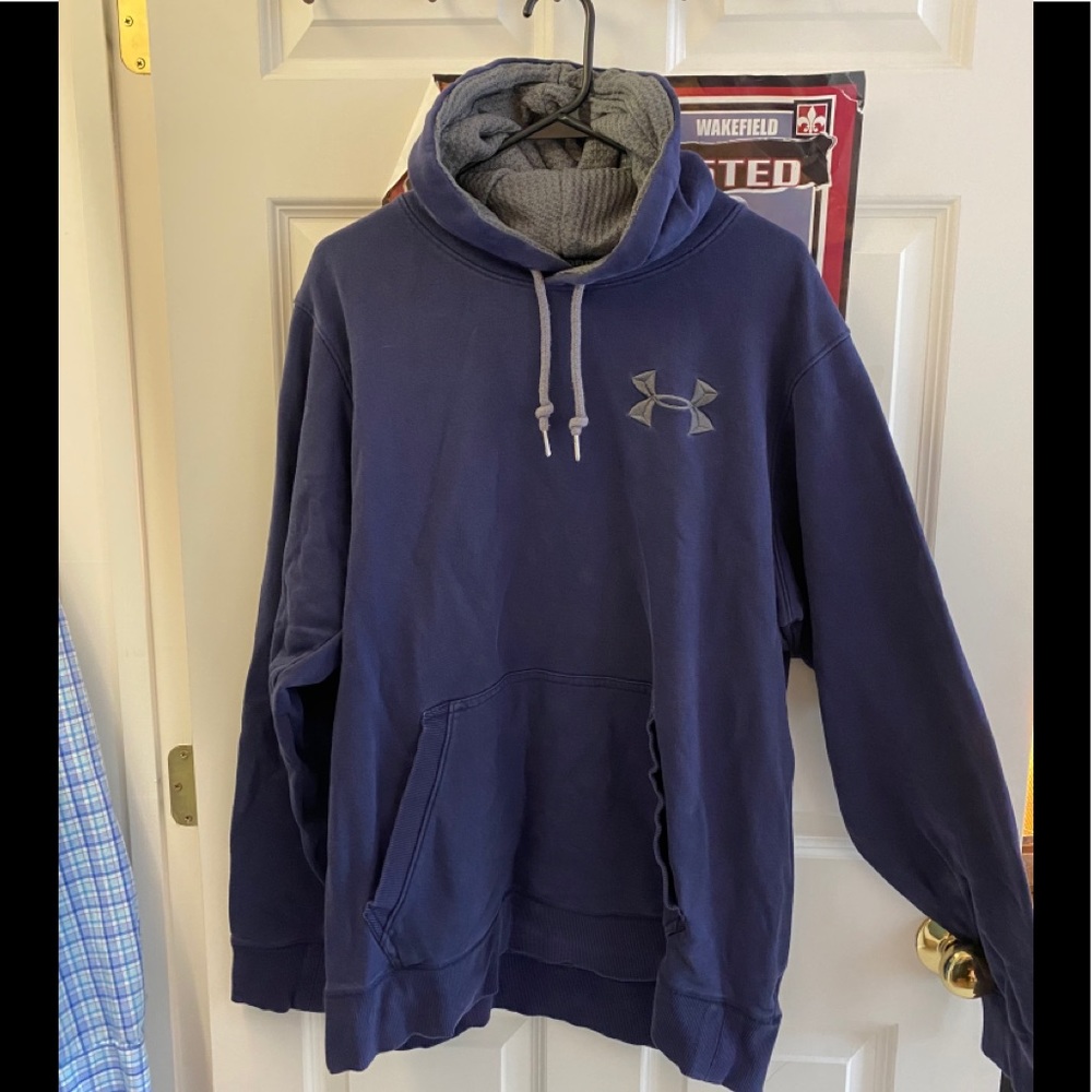 Under armor sweatshirt